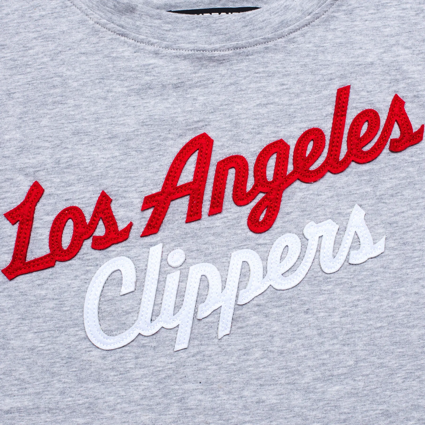 Courtside Supply Women’s Cropped Felt Applique Tee*Women Tops